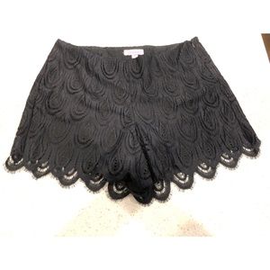 Lilly Pulitzer Black Lace Shorts - 4